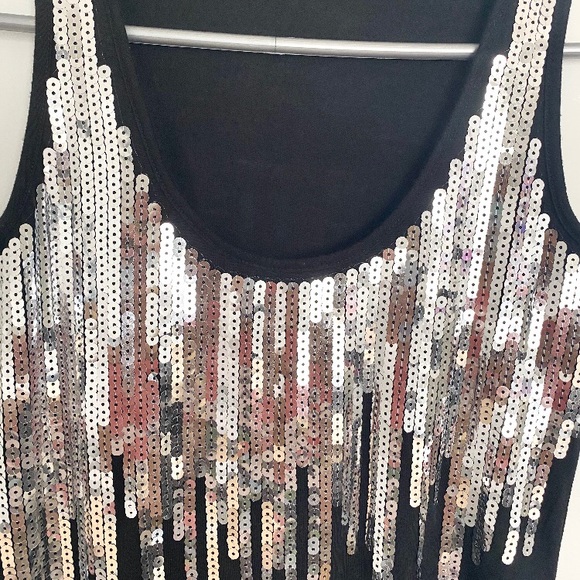 ๐บStunning MIA sequin embellished tank top๐บ - Picture 2 of 5